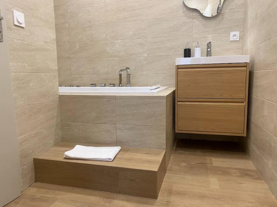 Zen Home ปารีส ภายนอก รูปภาพ